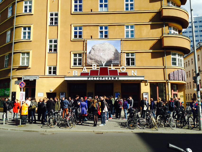 inkygoodness's tweet photo. Sunny day in #Berlin crowds gather outside Kino Babylon for the next @pictoplasma speaker session ☀️ http://t.co/4442cKCu3f