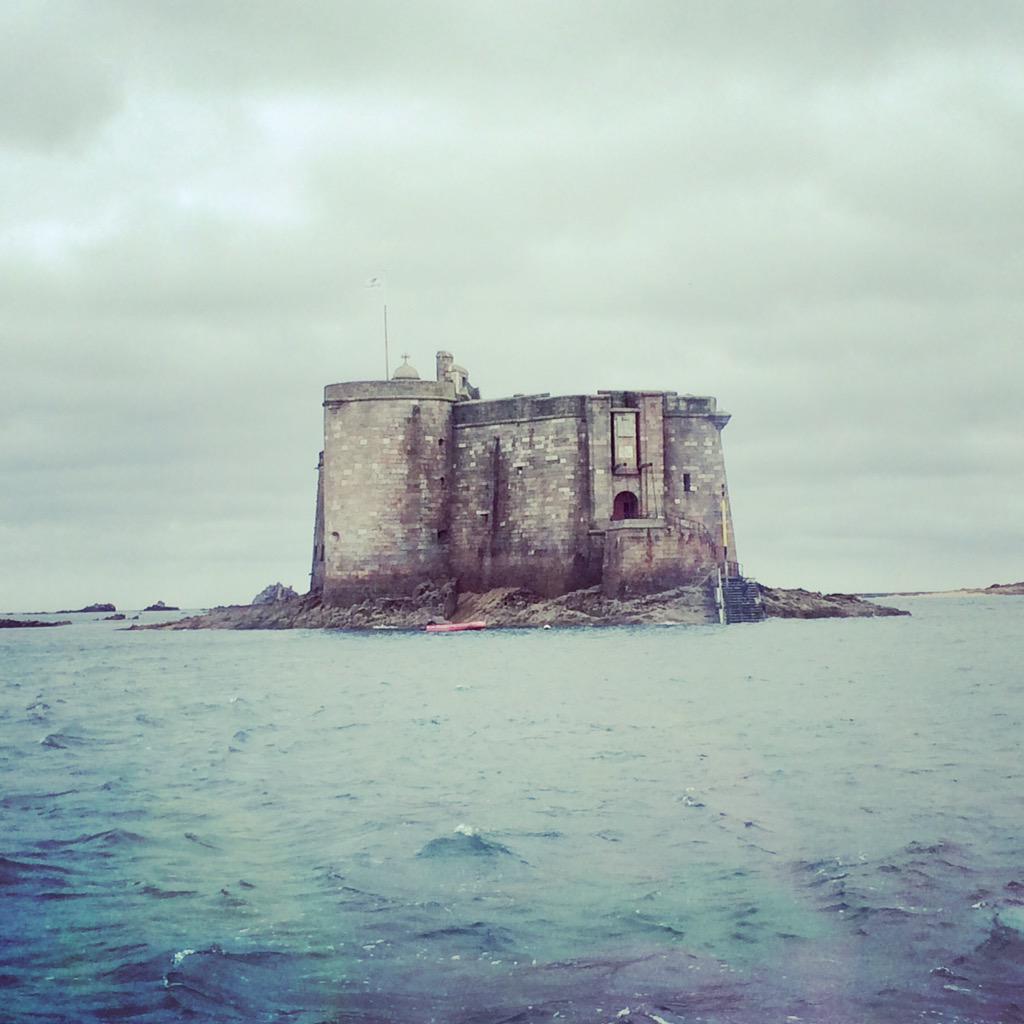 MamanVoyage's tweet image. Direction le Château du Taureau ! #morlaix #carentec #sensationbzh #bzh