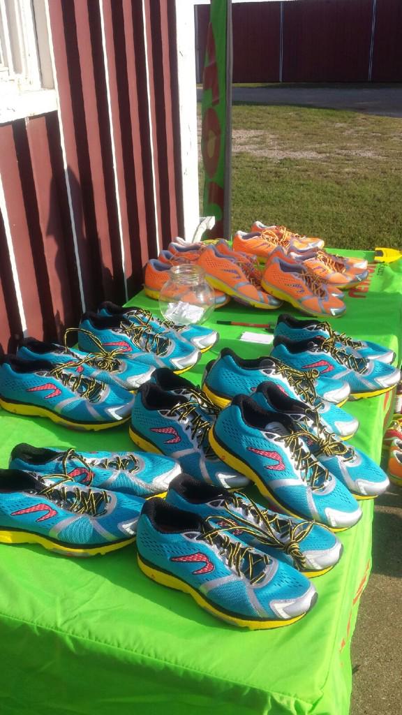 K2Runs's tweet photo. Fun times at @LGRAWRun_Walk thanks to @Newton_DFW &amp; @RunOnTexas for bringing shoes to wear test &amp; raffle items. http://t.co/uyKjhJAb8p