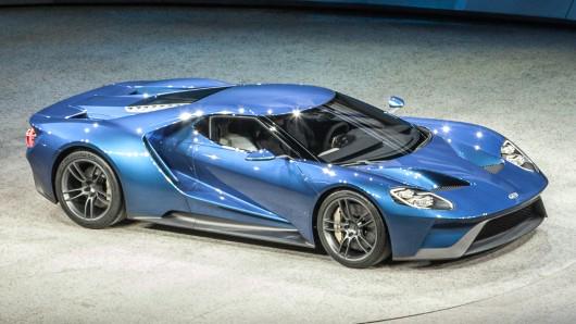 CapitalFordCLT's tweet photo. #Ford redefines the GT with carbon, aerodynamics and a frugal 600hp V6: http://t.co/XL0cRmMSSR. http://t.co/5hfp2bImul