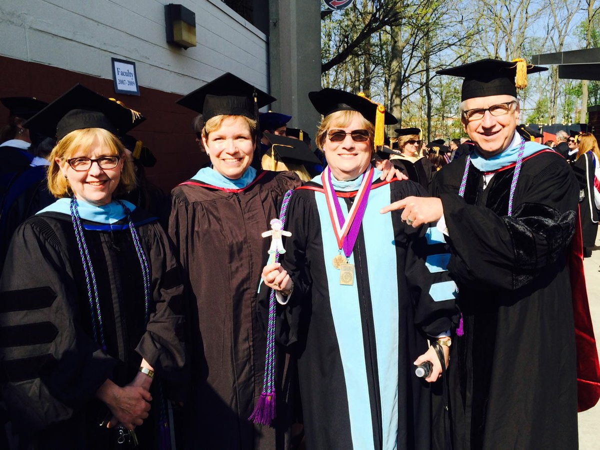 nosteffel's tweet photo. #uindygrad http://t.co/31xUrytwSt