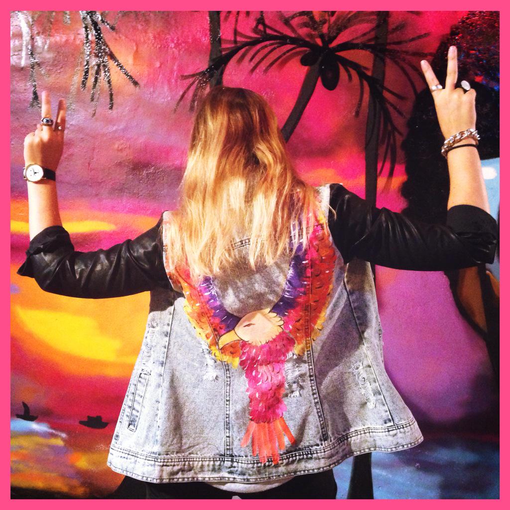 muycheveresr's tweet image. We love COLORS!!🌈                 Campera FLY 💣🆒💟
#denim #colors #handmadecollection #cheverestyle