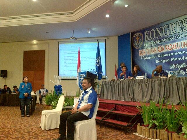 DppGamki's tweet photo. Majelis Ketua menguji kriteria kepada Bakal Calon: Astri Litha, disaksikan bakal calon (duduk): Michael Wattimena http://t.co/5bx8Uxl44W