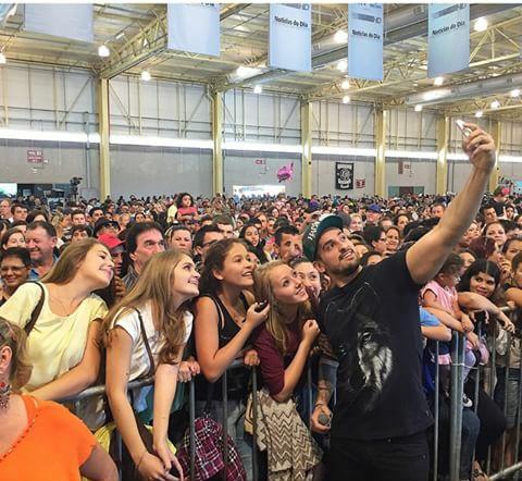 ittnna's tweet photo. Tao feliz pelo meu mozao, ta fazendo show direto. <3 http://t.co/zkxNCz0NB2