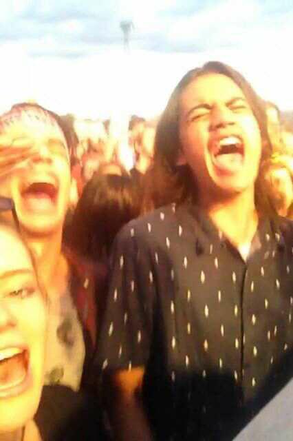 Jaylonbrownss's tweet photo. Best day of my life @kealysiryj @TheJaydoJay @georjitaylor @brydiesiryj http://t.co/TwGa7GfhGb