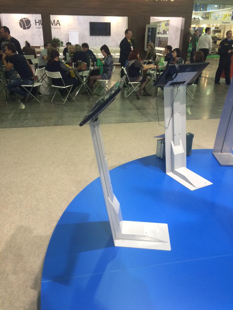 SupremeTouch's tweet photo. We made these #multitouch kiosks with built-in PC to be the cheapest for rent. Powerful and reliable for just $30/day http://t.co/B97XLy6Qn2