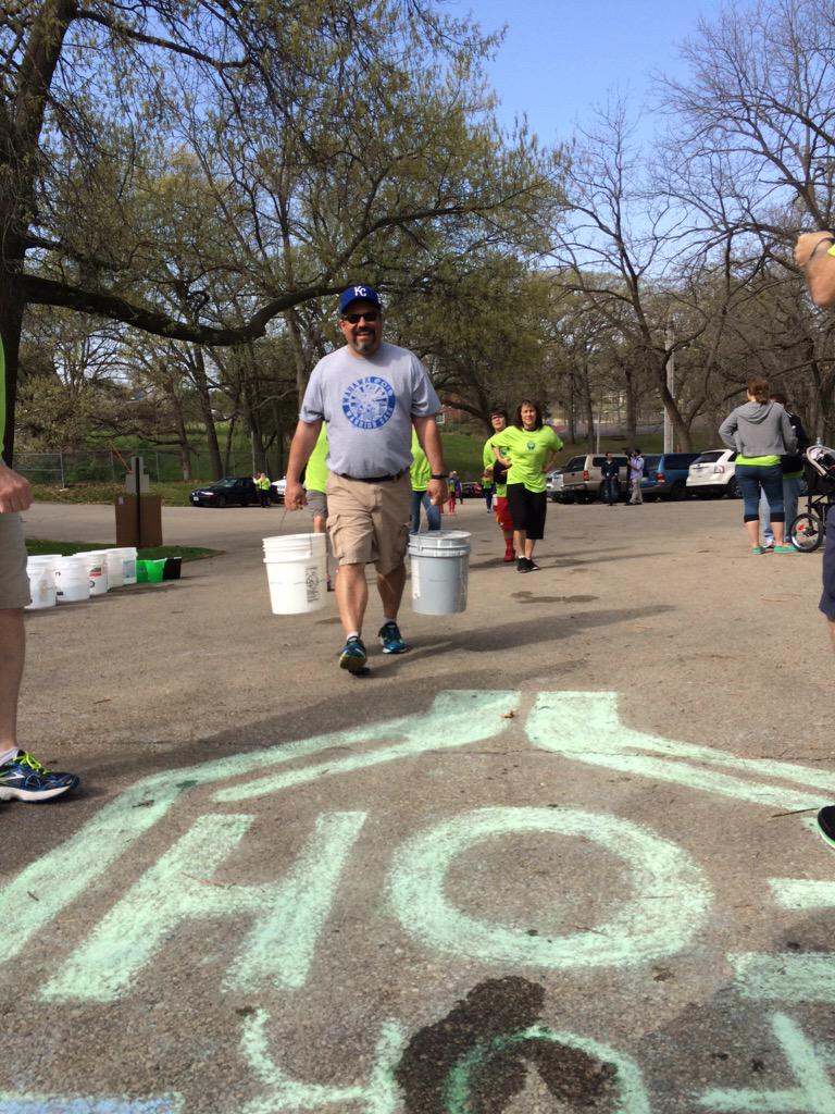 GWMSSocStudies's tweet photo. Boss dog crossing the finish line!! @dbqschools @GWMSWahawks @ http://t.co/jnwOoh7vaZ