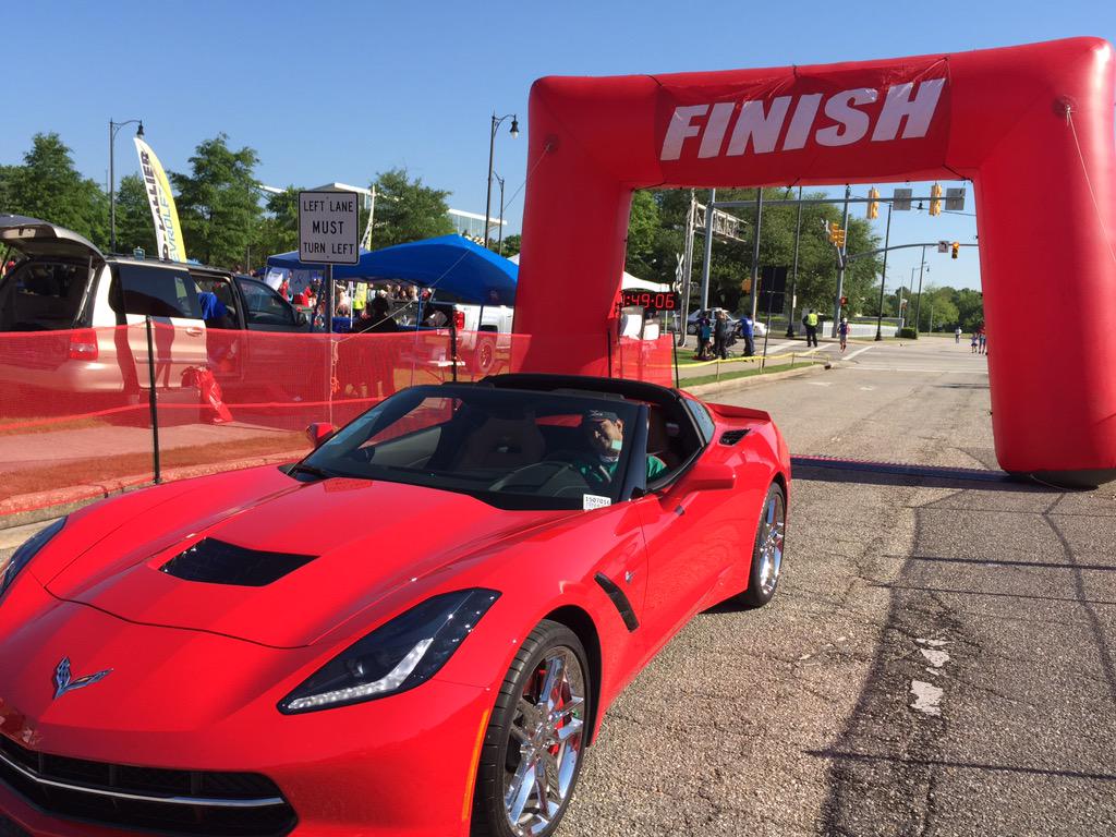 Vdogg910's tweet photo. Cinco de Mayo 5k, pace car! @inferno010ss @coenice @CorvetteBlogger #fayettevillenc #chevystingray #finishedlast http://t.co/0Ave5xANOn