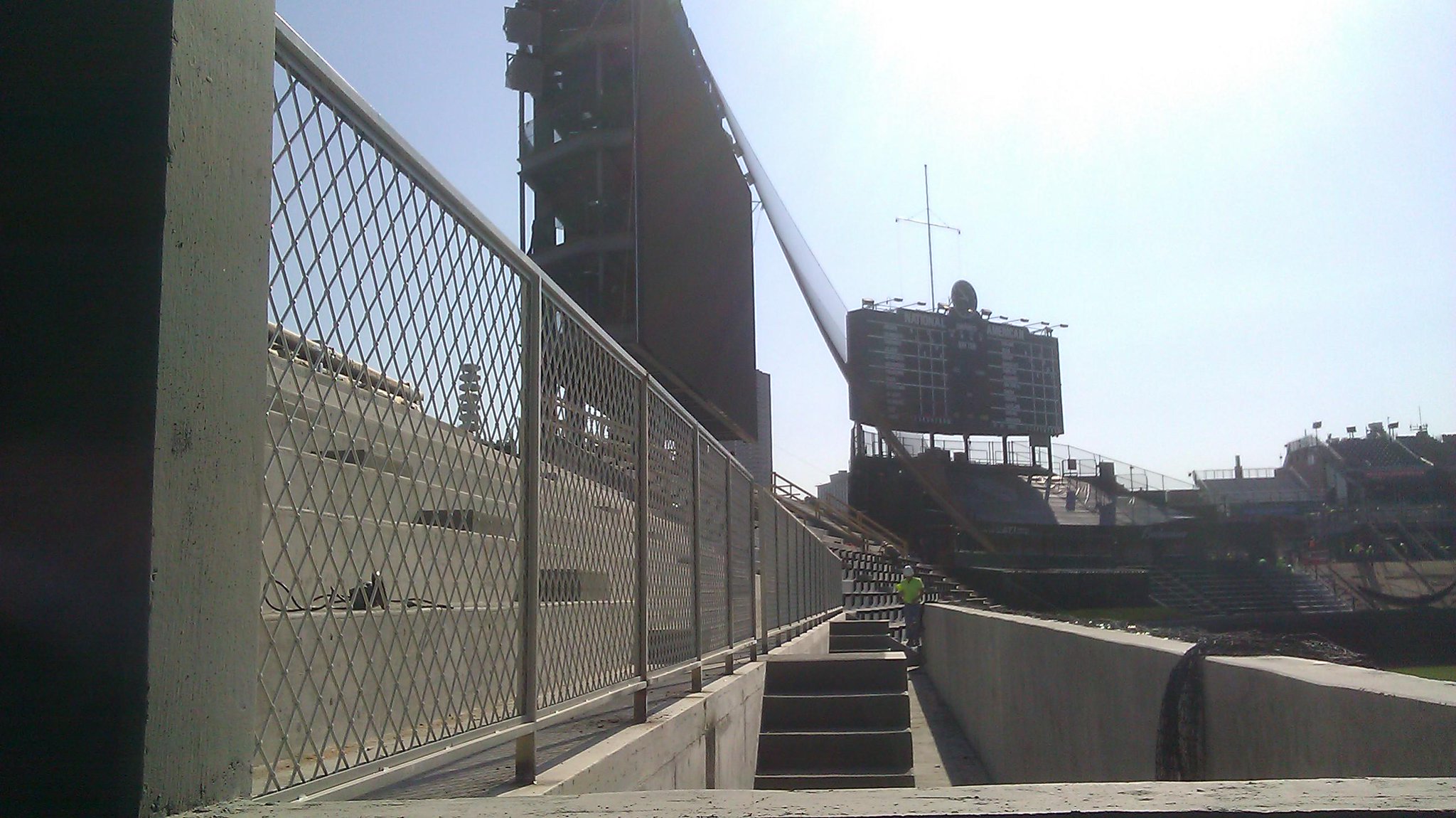 CEAglNgVEAAAZT2.jpg:large