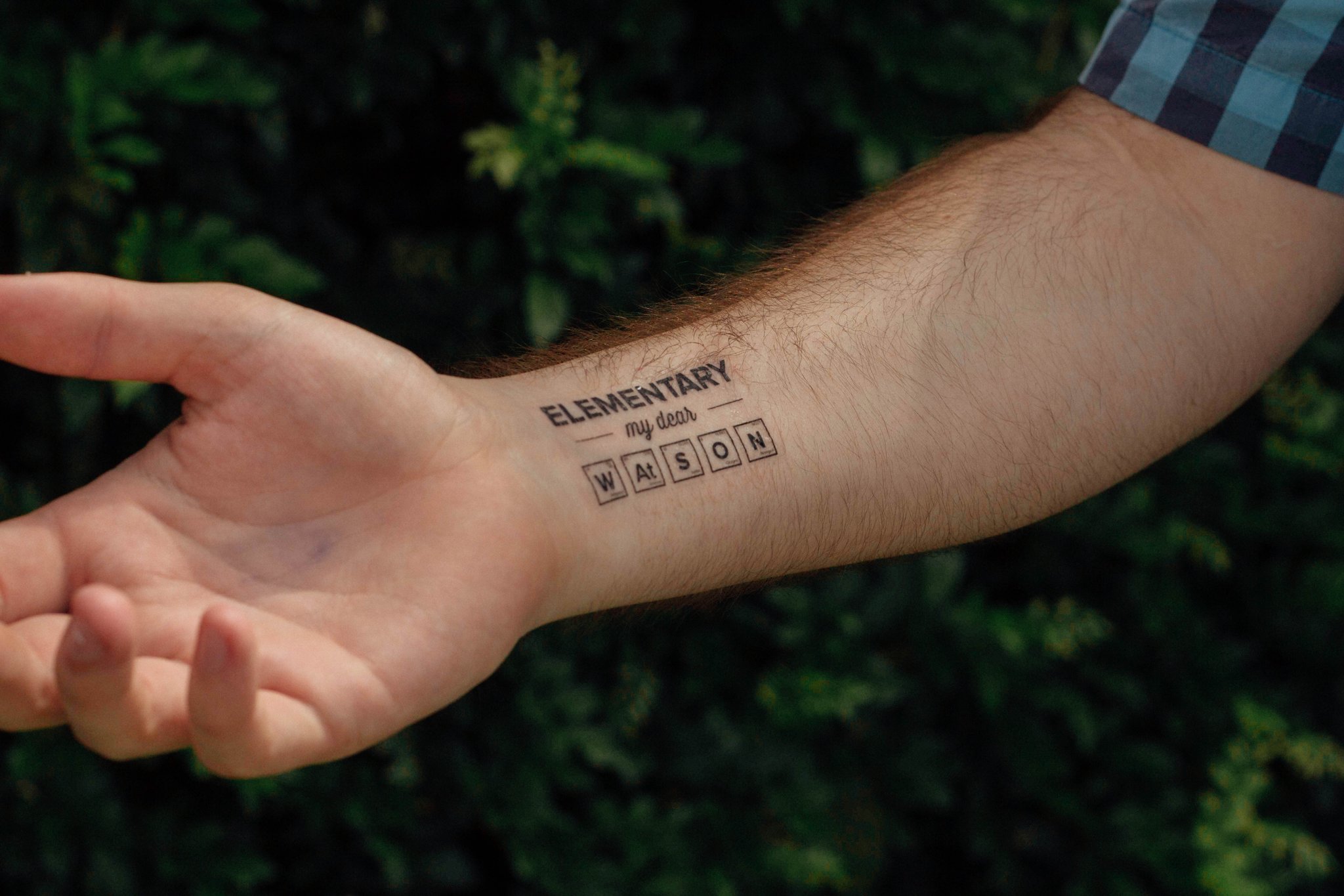 Jonny Lee Miller Tattoos Elementary