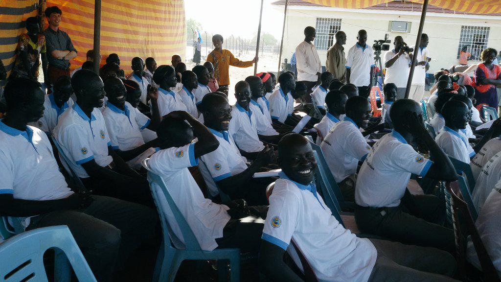 CNHPR's tweet photo. 55 Peace Mobilizers for #Warrap State being graduated after successfully completing 2 weeks training in #Kuacjok http://t.co/ST2lqYmELr