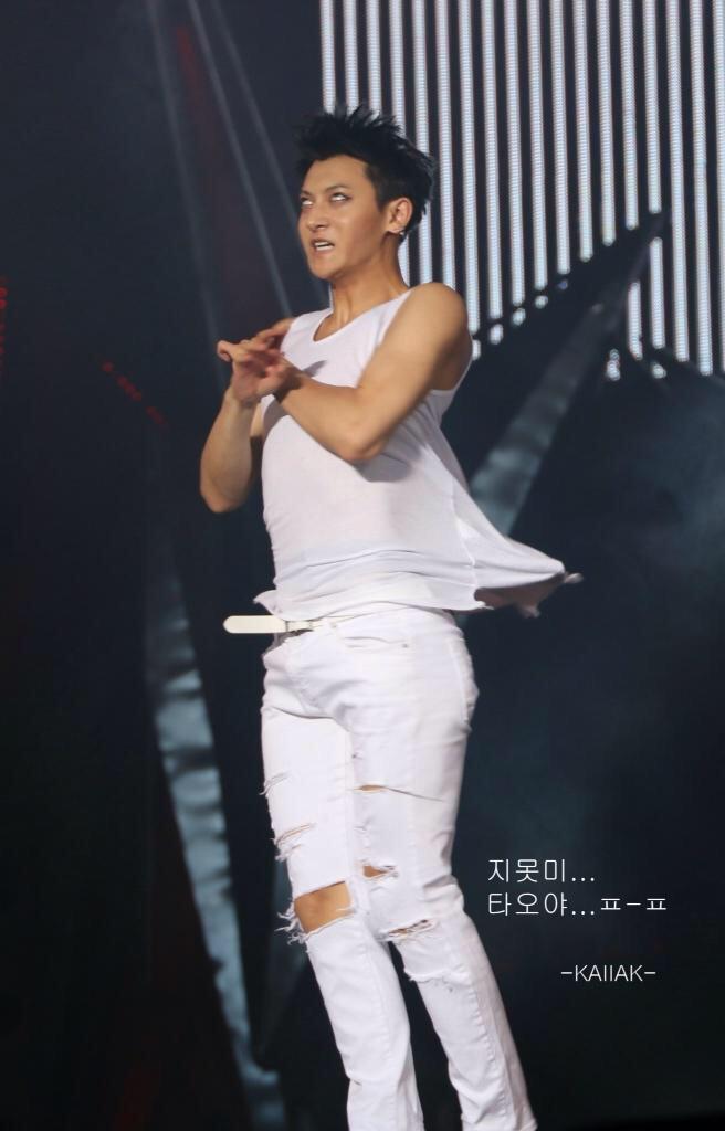 HI HUANG ZITAO!! HAPPY BIRTHDAY WO MEN DE XIAO XIONG MAO TRUE EXO-LS WILL RESPECT YOUR DECISION    