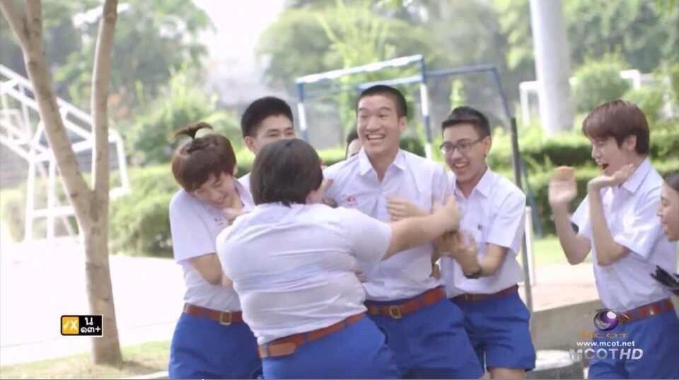 Phai_zumeng's tweet photo. ทำไมโอมม่า ทำไม ทำไม ทำไมมึงทิ้งกู😭

#lovesickseason2 
#loversicktheseries http://t.co/0k0uegt4mQ