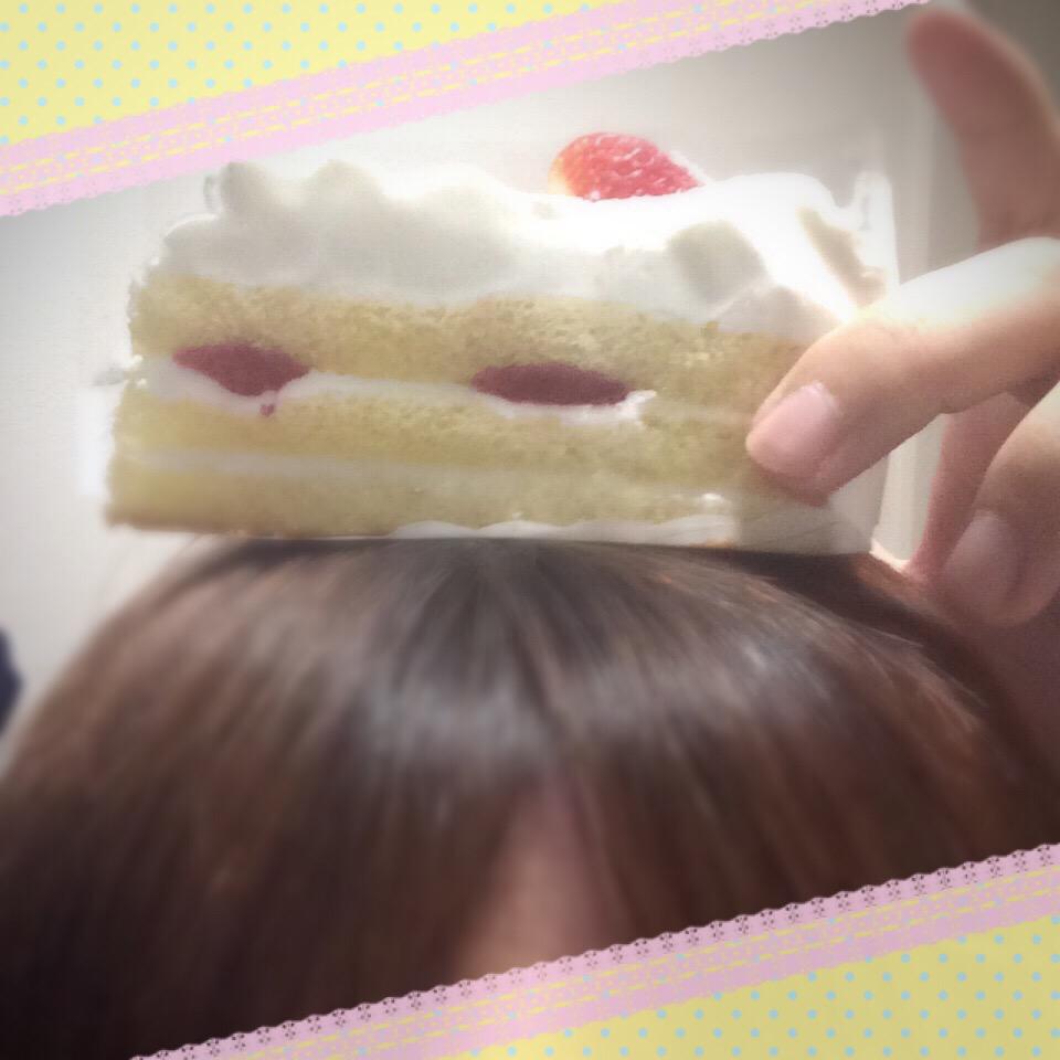 madotsuki_'s tweet photo. また一つ年を重ねました、誕生日と言うものは本来なら家族や恋人と過ごすものですが、俺は今現在放送をしています、これはどういう事なのでしょうか、だけど不思議と悲しくありません、こんな俺ですがこれからもよろしくお願いします。 http://t.co/tenSrWlkMD