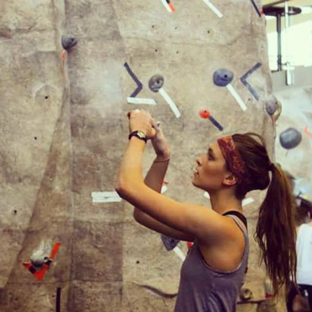 Knight_Light17's tweet photo. It's comp day! #stonemasters #boulderingcomp http://t.co/MqqJeLgOwm