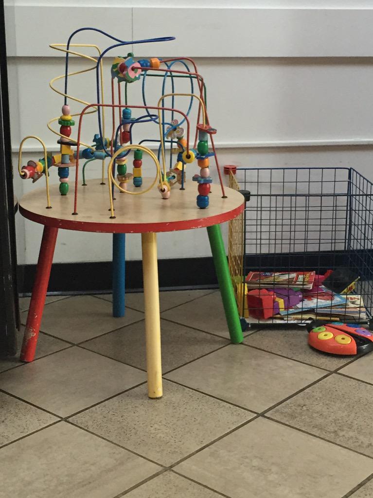 cj_enco's tweet photo. Remember when these use to keep little kids occupied, not tablets or smart phones?#JustAQuickThought #ButItsFaRealDoe http://t.co/keuoAaZsX2