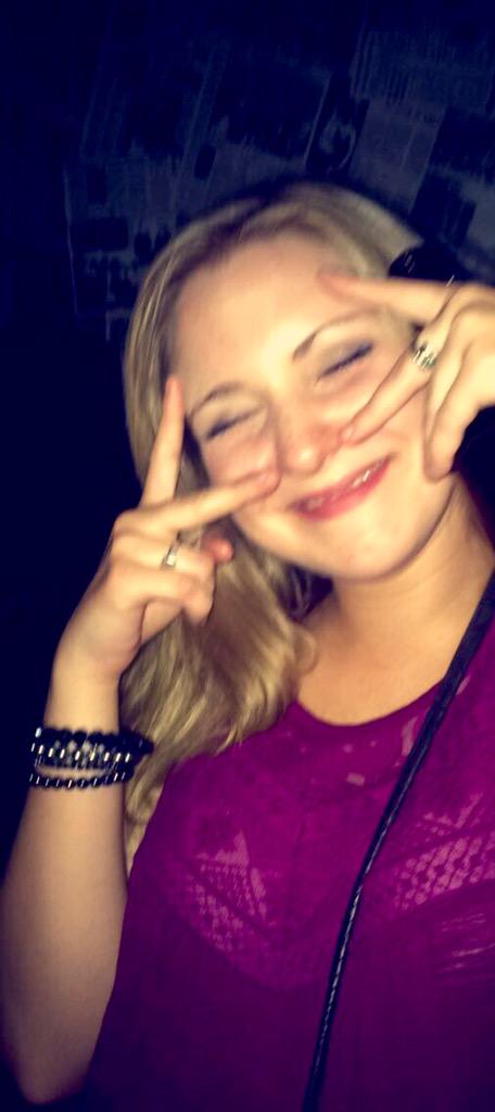 SMReilly94's tweet photo. Walkin out of my last final like http://t.co/GAdsg9KvKT