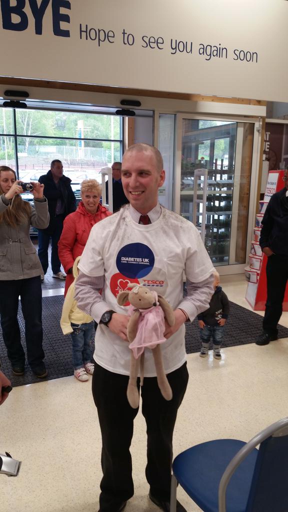 Jonathan one of our managers shaved his head for <a href="/DiabetesUK/">Diabetes UK</a> <a href="/TheBHF/">British Heart Foundation</a> @tesco_hoyland <a href="/AlastairBrown15/">Alastair Brown</a> <a href="/maffyp/">matthew</a>
