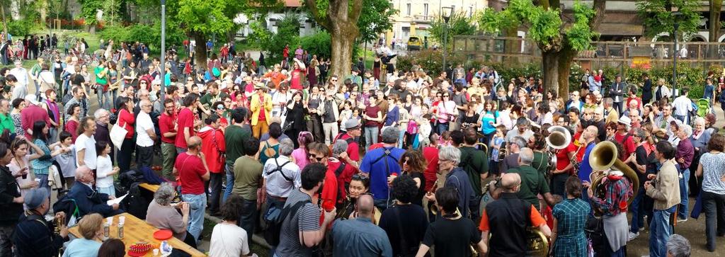 ParcoTrotter's tweet photo. Invasione di colori, musica, persone e festa! #ilReÈunDO, auguri Ottoni!! http://t.co/x8Axn89BxM