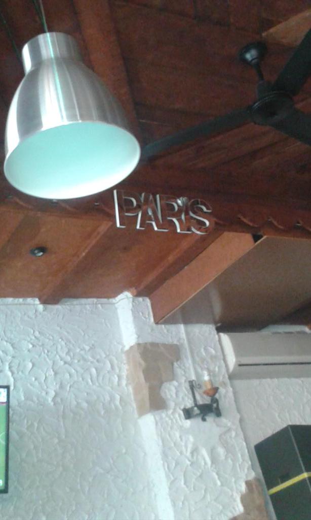 TormoDavid's tweet photo. En París @carpieret #Rubio #Refetto http://t.co/EEDTdADGTd