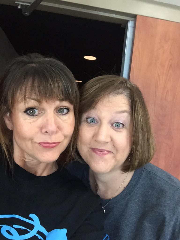 MichelleLuvsArt's tweet photo. Got questions? #DontAskUs #WeDontKnow #WeJustLookPretty #facultyfollies #reaganrays http://t.co/gg06KgHG13