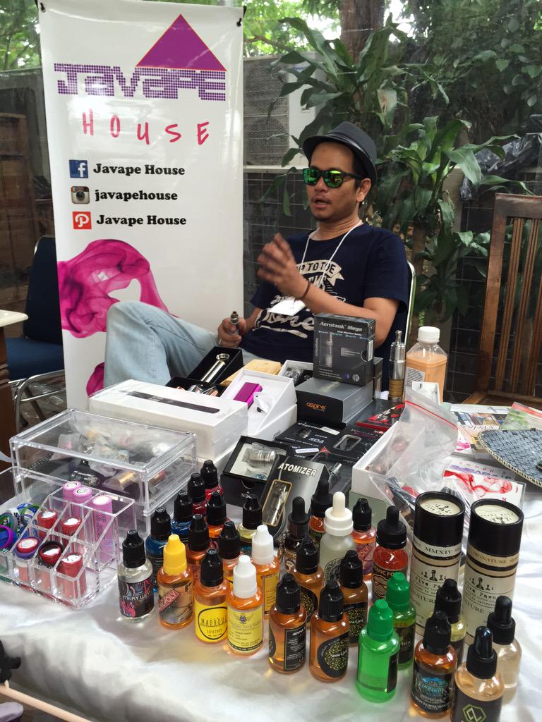 javapehouse's tweet photo. Pandoraboxgaragesale May 1-3, 2015 http://t.co/kFCVWhqpTE