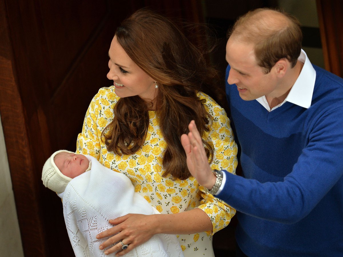 itvnews's tweet photo. Name of princess 'could be revealed tomorrow' http://t.co/Ajn7GQCVn1 http://t.co/iAXM8RRFwo