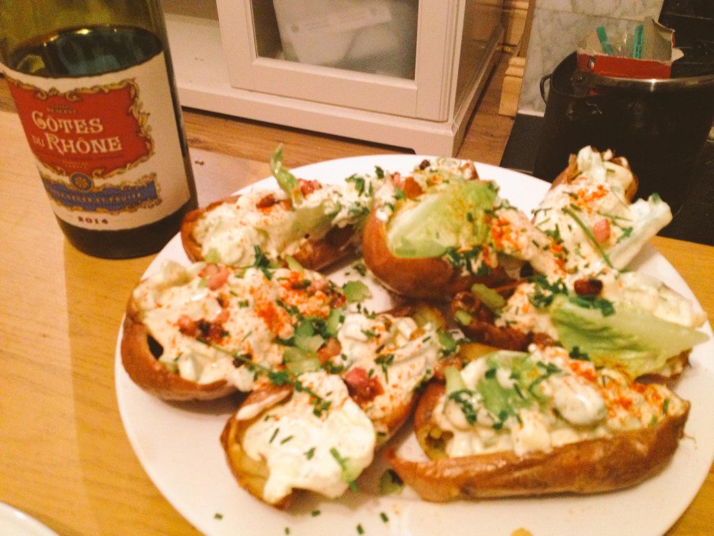 Randall_Kate_'s tweet photo. @ChefTomKerridge. Just tucked into your amazing potato skins after watching Saturday Kitchen this morning! Yumm! http://t.co/KJcvIAajNV