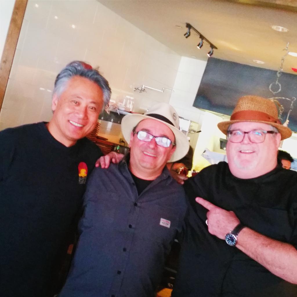 chefhogie's tweet image. Good to see old friends Thierry and Takashi #ChefInTheHat #SlurpingTurtle @RiverRoastChi @tonymantuano