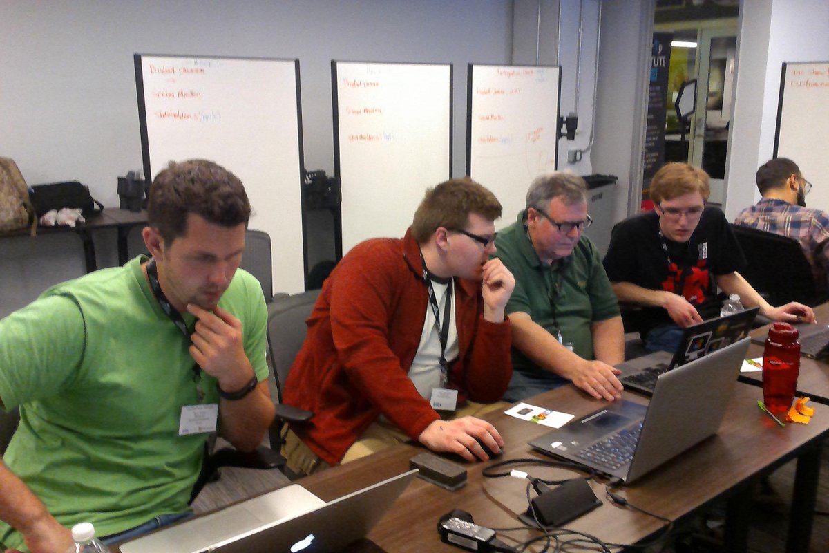 OMDigitalDesign's tweet photo. @DavidGiard and @DaveVoyles from @MSFTChicago with participants during #intxhack http://t.co/WvTqqFQatx