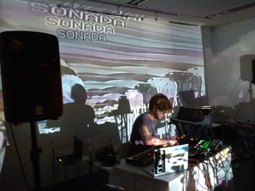 SonADAMusic's tweet photo. The final performance at sonADA 2015 starting with Shaun stables #sonADA #seventeen http://t.co/SdsfB7LTD9