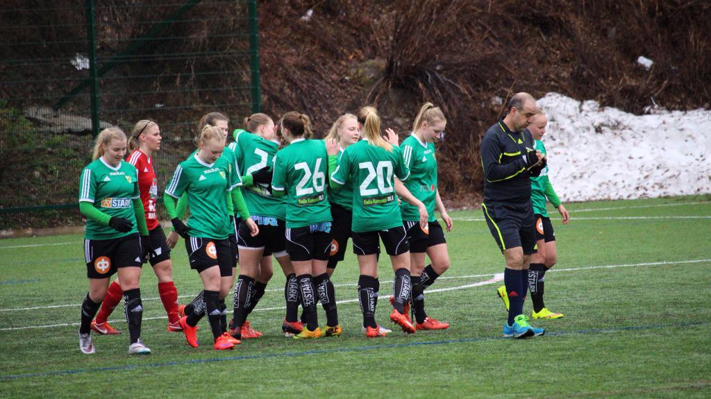 TNevanp's tweet photo. Jeshhhh hyvä voitto!! JyPK-TuWe 3-0 🎉⚽️ #tykkäänvoittaa http://t.co/k4aX5LMBZV