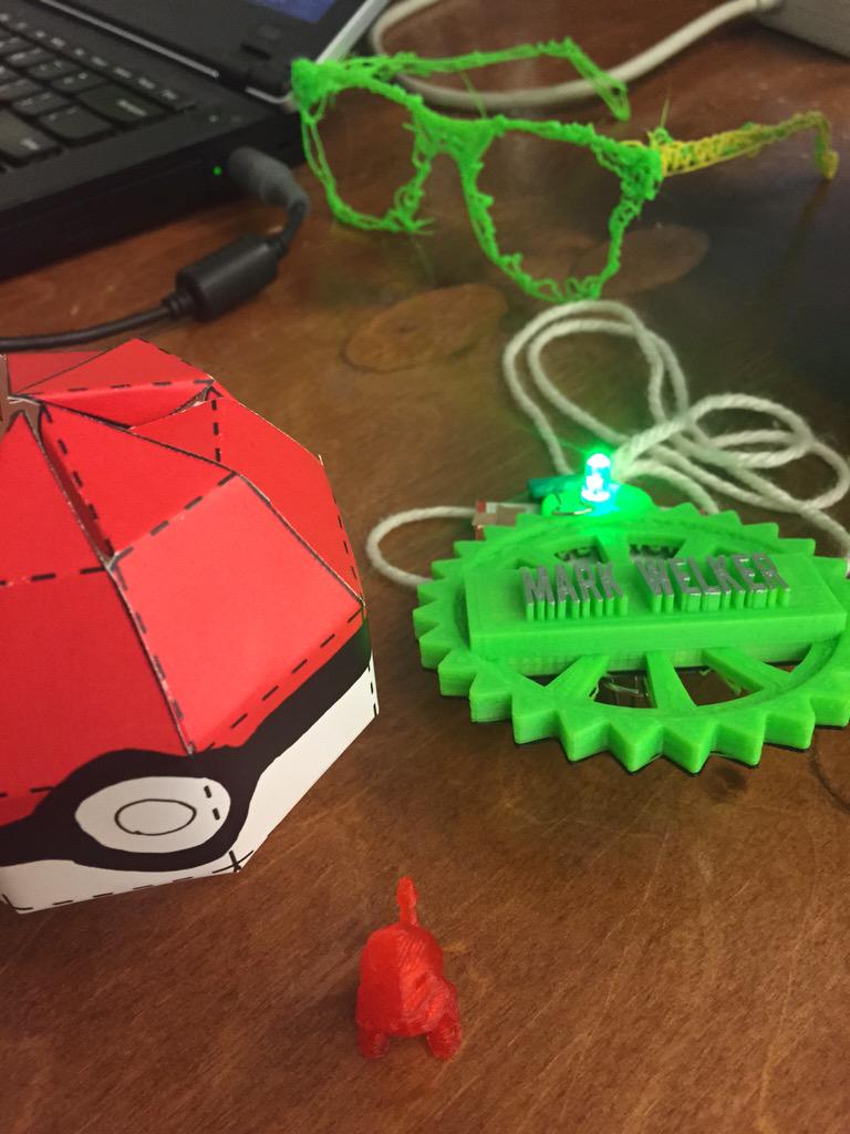 g3head's tweet photo. Lots of making at #edcampmaker http://t.co/JkChHuKR0m
