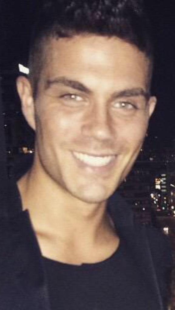 MaxGeorge's tweet photo. So. It's coming up to summer and decisions need to be made. What you prefer? RT for HAIR.... FAVE for NO HAIR. http://t.co/tZyLfMVgtL