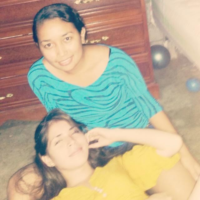 karelynduarte19's tweet photo. @vanessatqm16 http://t.co/AU6R2cx91d