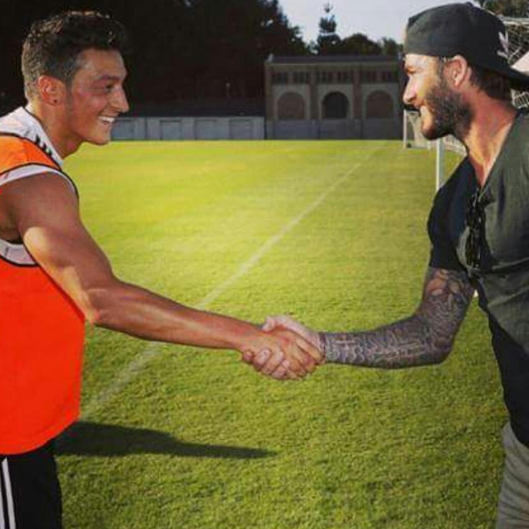 Happy 40th Birthday! 🎈🎁 Enjoy your weekend! #DavidBeckham