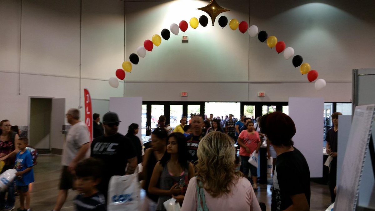 LVSciFest's tweet photo. Here we go! #lvscifest #expo http://t.co/VPirghAMxs