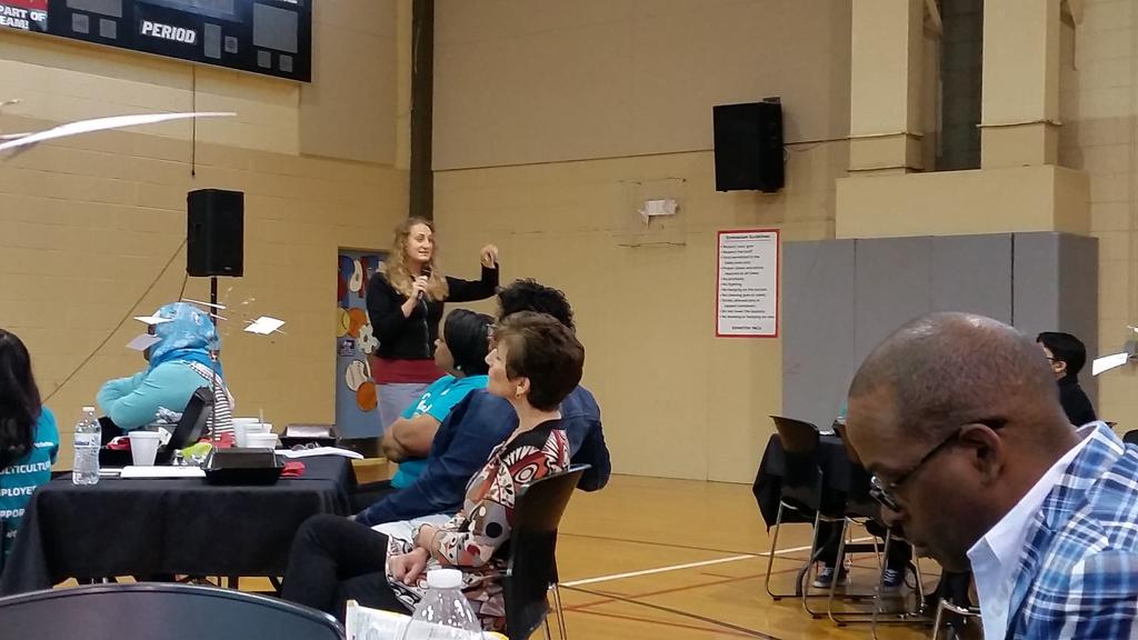 jkafkas's tweet photo. @Sarah_McMunn introducing @YMCACharlotte #upclt2015 to multi-cultural leadership development opportunities #BeCauseY http://t.co/cffI1Syuiy