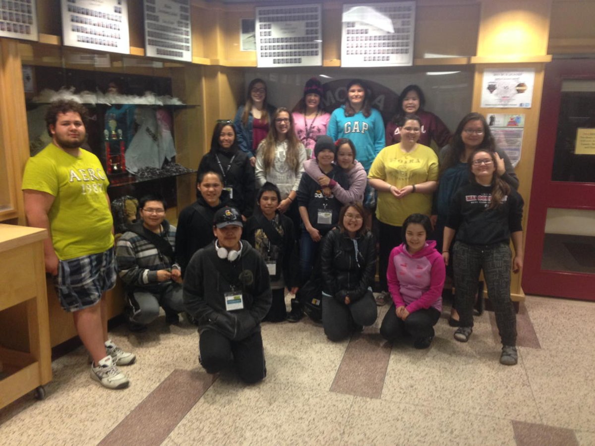 MoiraSSnews's tweet photo. Group pic of students involved in #YMCAexchange as they arrived last night @Amccaskill83 http://t.co/wg4RMoK11q