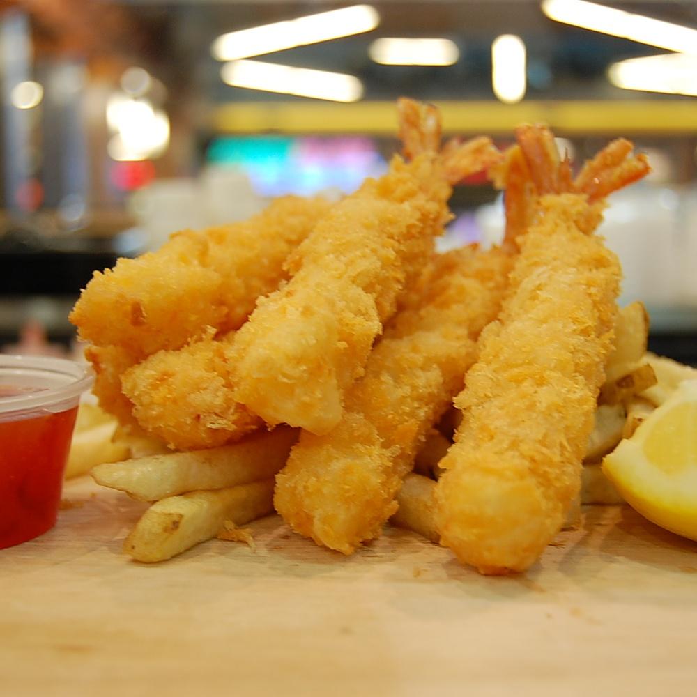 crispycodnv's tweet image. Make it a Crispy Cod Weekend....6pc Jumbo prawns and fries...10.00 #northvancouver #capilanomall #capuniversity