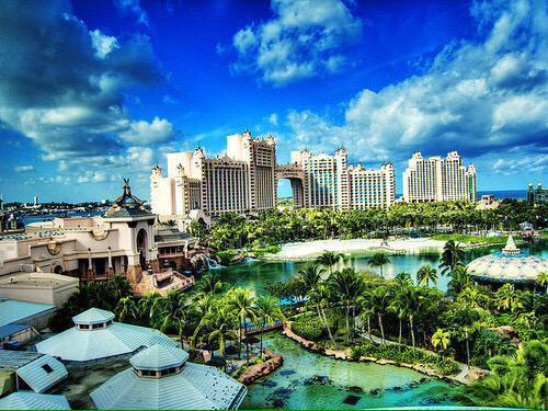 ExploreVibe's tweet photo. I need a long trip to the Bahamas 🌊 http://t.co/JKFEWUH2xL