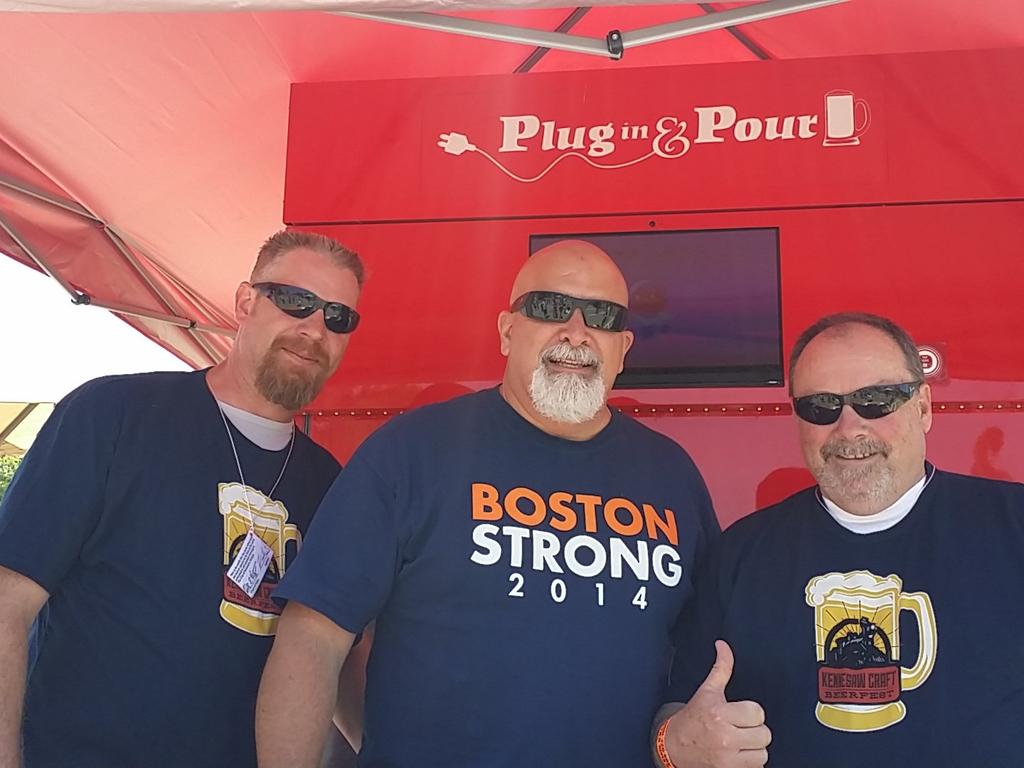 Pluginandpour's tweet photo. Awesome volunteers @atlbeerfest #pluginandpour http://t.co/jcmHWU0Ix6