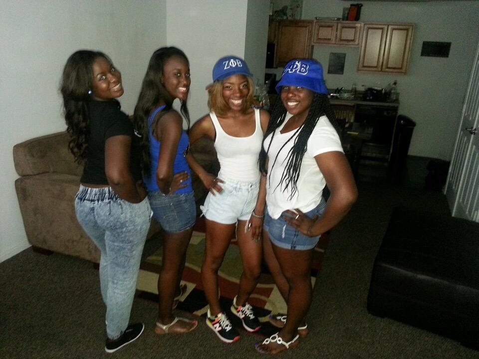 SFA_ZETAS's tweet image. Happy one year Zetaversary to Spring 14' !! Y'all one year in the game. #Zetaversary #Spring14