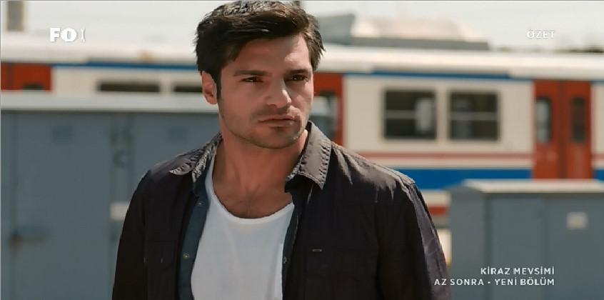 srkandic's tweet photo. Lan adam yıldızları yere indirdi daha napsın ?? Mete ! #bizimaşkımız #KirazMevsimi Bence sen saykosun Mete ! http://t.co/d4ONdzUgRj