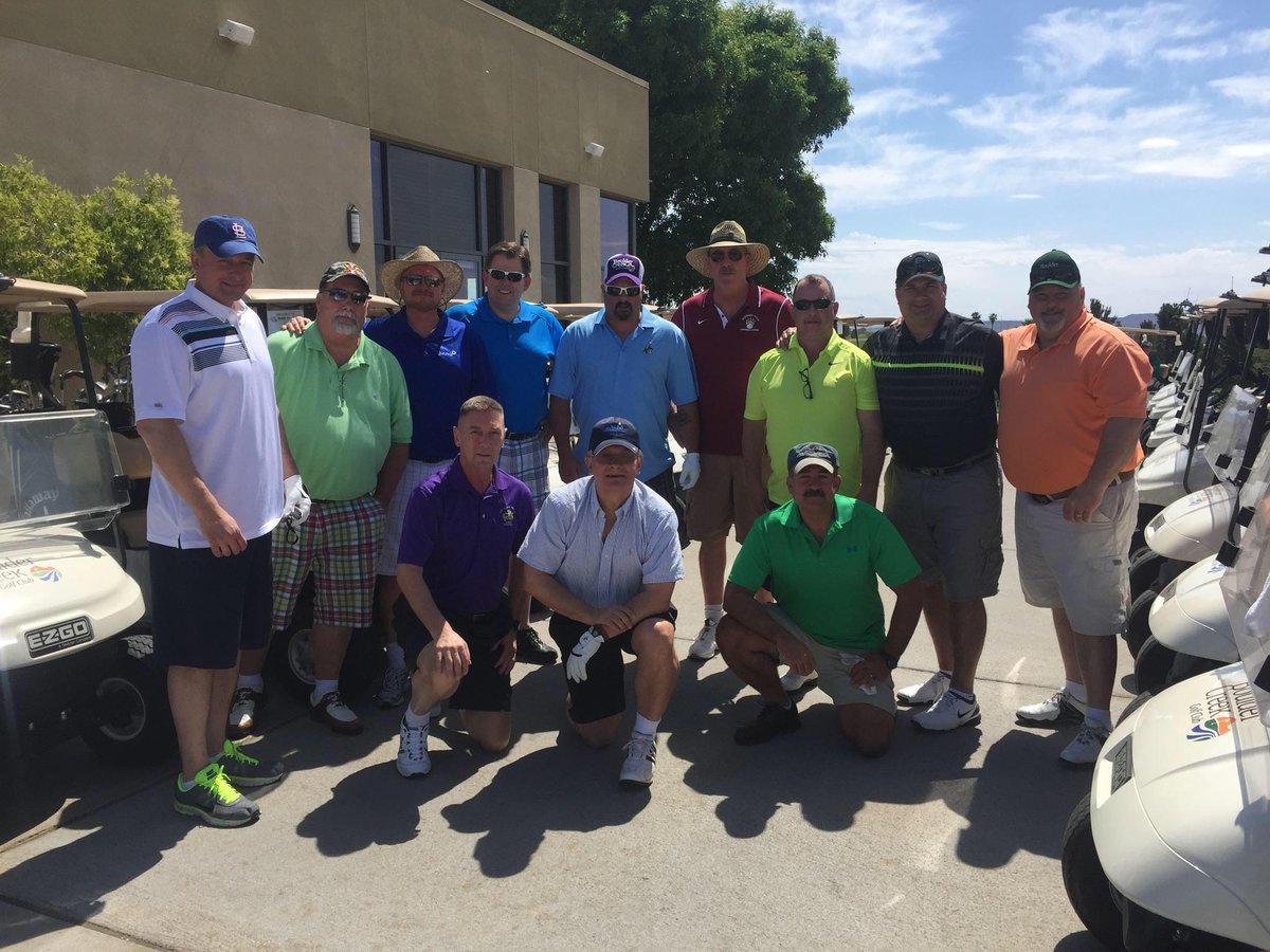 GolfBoulderCity's tweet photo. We are happy to have the 118th Military Police Company (ABN) ASSN here at Boulder Creek! Great having you gentlemen! http://t.co/jhdMncgy9L