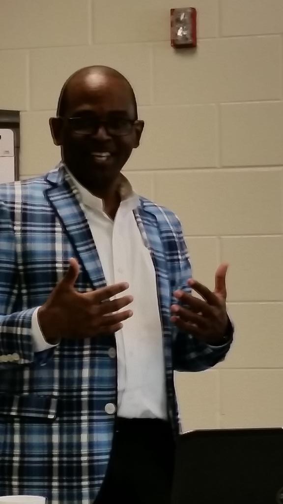 jkafkas's tweet photo. Hanging with @MichaelDeVaul & Victor Rodriguez looking at building your own brand #UPCLT2015 @YMCACharlotte #BeCauseY http://t.co/y0keXmGnnt