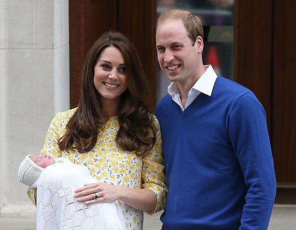 FRARYBITCH's tweet photo. She was in labor ten hours ago and she looks amazing what the hELL #RoyalBaby http://t.co/JF2sUdKseB