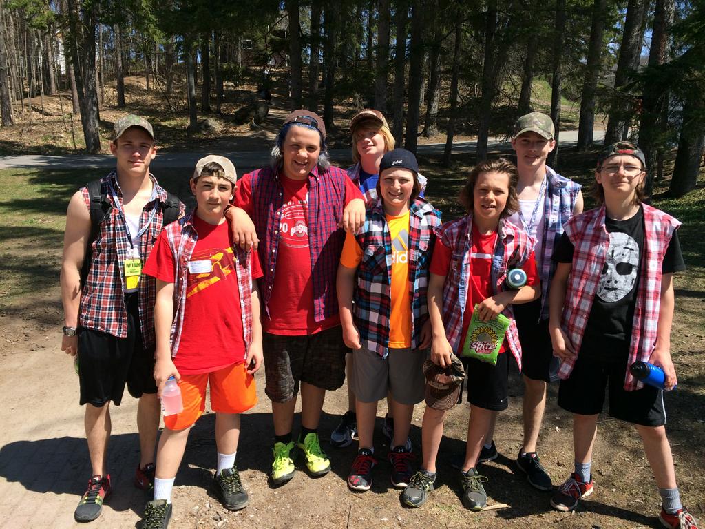 StJosephTilCS's tweet photo. They made it! Have a great time in Muskoka grade 7's. #muskokawoods#sccdsb http://t.co/eJ66RM8W0y