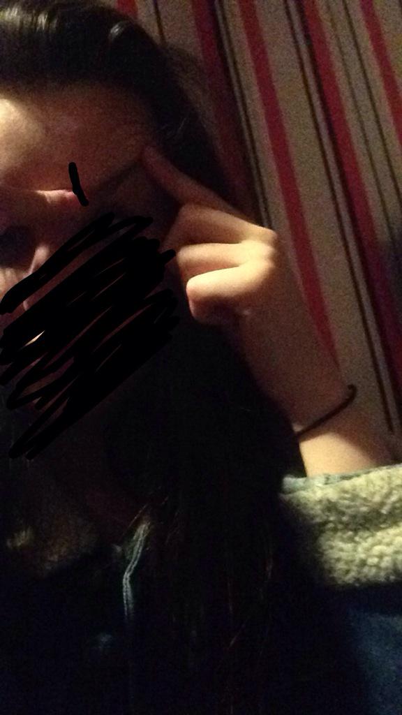 xtilleey's tweet image. Here you go😂😳😩😂 #nikeeyebrows @couurtneyox