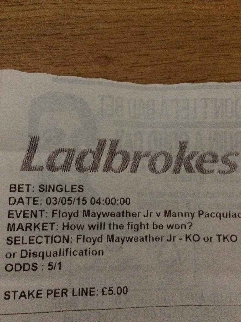LisaChalmers2's tweet photo. Gotta have a lill flutter @FloydMayweather do me proud 👊🏾👊🏾 http://t.co/OWFgu3XrB2